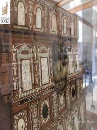 Qustul-Decorated chest-004