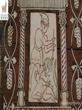 Qustul-Decorated chest-007