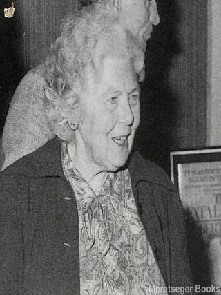 <a href="https://www.meretsegerbooks.com/book.php?id=M4261a"target="_blank'">DROWER Margaret Stefana (English - 1911-2012) - From Rosalind Janssen's The first hundred years Egyptology at University College (M4261a)</a>