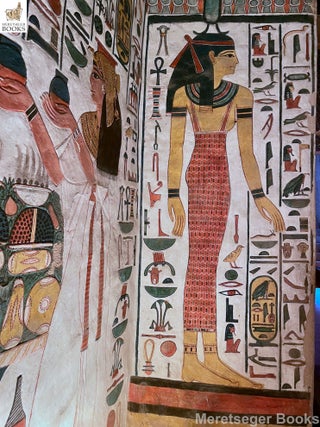 QV66-Nefertari-Corridor-Entrance Right Side-017