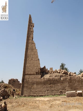 Karnak-From 7th to 10th pylon-001