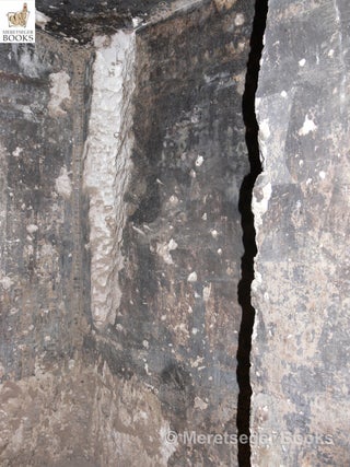 Decorated tomb-009