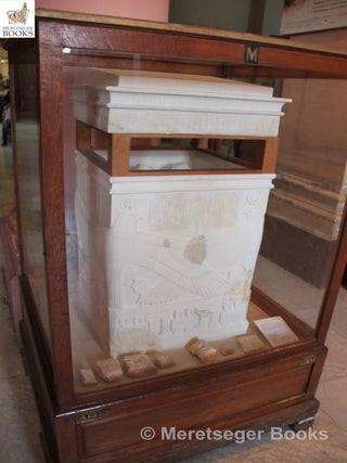 Canopic chest of Akhenaten-001