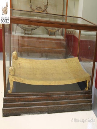 Tutankhamen-Beds and headrests-008