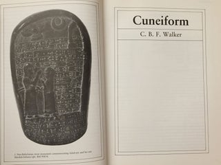 Reading the past. Ancient writing from cuneiform to the alphabet. Compilation of 6 books: 1) Cuneiform 2) Egyptian Hieroglyphs 3) Linear B 4) The Early Alphabet 5) Greek Inscriptions 6) Etruscan[newline]M0008-05.jpg