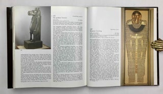 The Egyptian Museum Cairo. Official catalogue.[newline]M0043b-06.jpeg