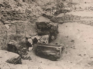 Le tombeau d'Osiris. Mission Amélineau. Monographie de la découverte faite en 1897-1898 par E. Amélineau.[newline]M0073a-165.jpeg