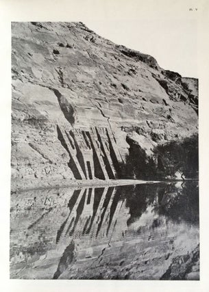 Le petit temple d'Abou Simbel, vol. 1: Etude archéologique et épigraphique, essai d'interprétation. Vol. 2: Planches (complete set)[newline]M0452-03.jpg