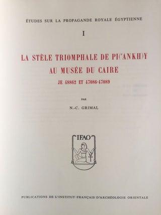 La st&egrave;le triomphale de Pi(ankh)y au Mus&eacute;e du Caire (JE 48862 et 47086-47089). & Quatre st&egrave;les napat&eacute;ennes au Mus&eacute;e du Caire (2 volumes)[newline]M0731f-01.jpg