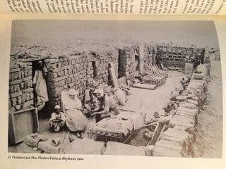 Excavating in Egypt. The Egypt Exploration Society 1882-1982[newline]M0846b-04.jpg