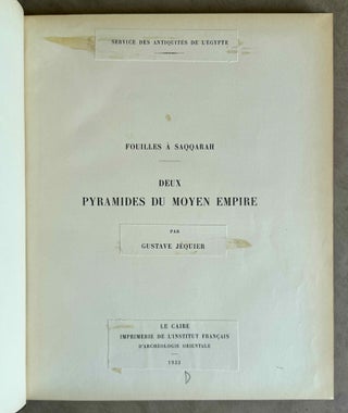 Deux pyramides du Moyen Empire