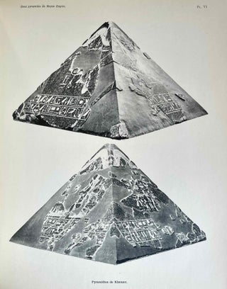 Deux pyramides du Moyen Empire