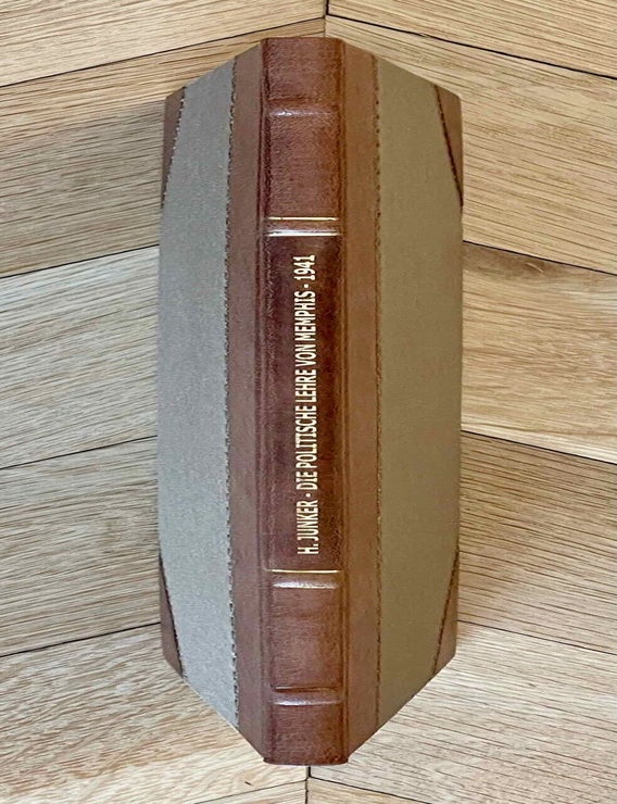 Item #M0882c Die politische Lehre von Memphis. JUNKER Hermann.[newline]M0882c-00.jpeg