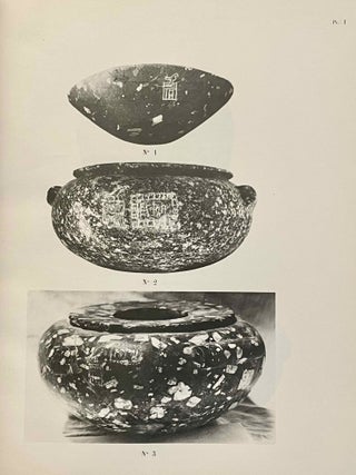 La pyramide &agrave; degr&eacute;s. Tome IV: Inscriptions grav&eacute;es sur les vases. Fasc. 1: Planches. Fasc. 2: Texte. Tome V: Inscriptions &agrave; l'encre sur les vases. 2 volumes.