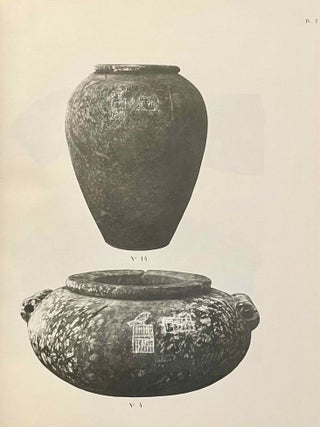 La pyramide &agrave; degr&eacute;s. Tome IV: Inscriptions grav&eacute;es sur les vases. Fasc. 1: Planches. Fasc. 2: Texte. Tome V: Inscriptions &agrave; l'encre sur les vases. 2 volumes.