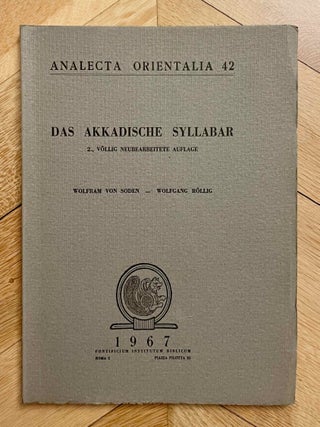 Item #M10719a Das akkadische Syllabar. SODEN Wolfram - R&Ouml;LLIG Wolfgang, von[newline]M10719a-00.jpeg