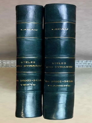 Item #M11397 St&egrave;les du Nouvel Empire (XVIIIe dynastie). Tome I: Texte. Tome II: Planches...[newline]M11397-00.jpeg
