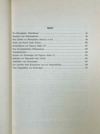 Akademieschriften, 1950-1967. 1) Eine &auml;gyptische Schreibpalette als Rechenbrett. 2) Alt&auml;gyptische Festdaten. 3) Der Denkstein Sethos' I. f&uuml;r die Kapelle Ramses' I. in Abydos. 4) Die Deutung der Geheimnisse des Rituals f&uuml;r die Abwehr des B&ouml;sen. 5) Hieroglyphen - Untersuchungen zum Ursprung der Schrift. 6) Kanais. Der Tempel Sethos I. im Wadi Mia. 7) Die Reinigung Pharaohs in einem memphitischen Tempel (Berlin P 13242). 8) Das sch&ouml;ne Fest vom W&uuml;stentale. Festbr&auml;uche einer Totenstadt. 9) Die Schrift der verborgenen Kammer in K&ouml;nigsgr&auml;bern der 18. Dynastie. (Gliederung, Titel und Vermerke). 10) Zum Kr&ouml;nungstag der K&ouml;nigin Hatscheps&ucirc;t. 11) Zur Kr&ouml;nungstitulatur der Pyramidenzeit. 12) Zum Weltbild der Jenseitsf&uuml;hrer des neuen Reiches.[newline]M11917-05.jpeg