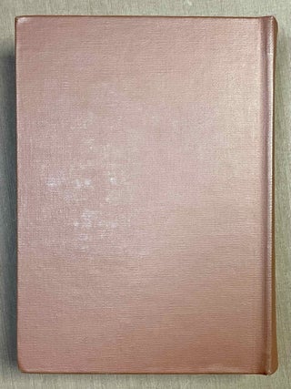 Akademieschriften, 1950-1967. 1) Eine &auml;gyptische Schreibpalette als Rechenbrett. 2) Alt&auml;gyptische Festdaten. 3) Der Denkstein Sethos' I. f&uuml;r die Kapelle Ramses' I. in Abydos. 4) Die Deutung der Geheimnisse des Rituals f&uuml;r die Abwehr des B&ouml;sen. 5) Hieroglyphen - Untersuchungen zum Ursprung der Schrift. 6) Kanais. Der Tempel Sethos I. im Wadi Mia. 7) Die Reinigung Pharaohs in einem memphitischen Tempel (Berlin P 13242). 8) Das sch&ouml;ne Fest vom W&uuml;stentale. Festbr&auml;uche einer Totenstadt. 9) Die Schrift der verborgenen Kammer in K&ouml;nigsgr&auml;bern der 18. Dynastie. (Gliederung, Titel und Vermerke). 10) Zum Kr&ouml;nungstag der K&ouml;nigin Hatscheps&ucirc;t. 11) Zur Kr&ouml;nungstitulatur der Pyramidenzeit. 12) Zum Weltbild der Jenseitsf&uuml;hrer des neuen Reiches.[newline]M11917-38.jpeg