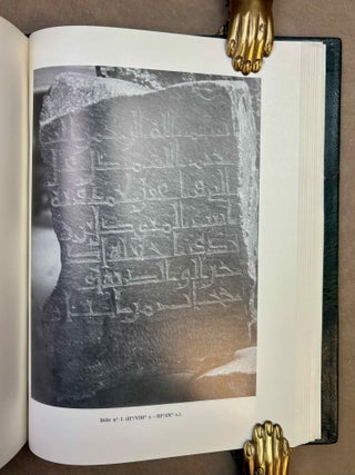 St&egrave;les fun&eacute;raires musulmanes des Iles Dahlak (Mer Rouge). Tome I: Introduction, documents et indices. Tome II: Tableaux et planches (complete set)[newline]M13183-06.jpeg