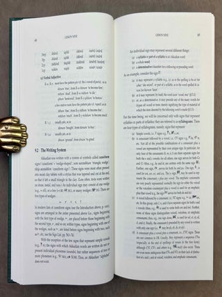 A grammar of Akkadian, 2nd edition. [with:] Key to A Grammar of Akkadian. 2nd ed. 2 volumes.