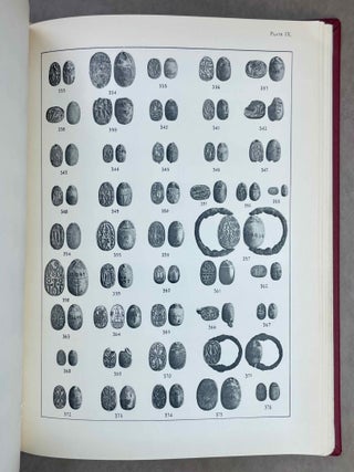 A catalogue of scarabs, scaraboids and seals in the Palestine Archaeological museum[newline]M1474b-10.jpeg