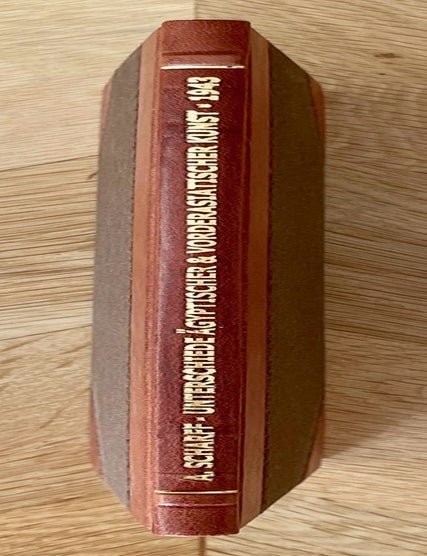 Item #M1517b Wesensunterschiede &auml;gyptischer und vorderasiatischer Kunst. SCHARFF Alexander.[newline]M1517b-00.jpeg
