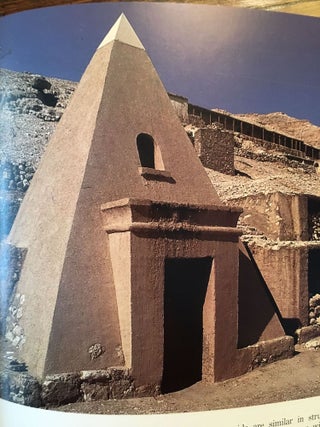 The complete Pyramids. Solving the Ancient Mysteries.