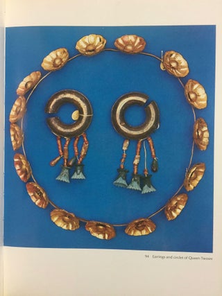 Jewels of the pharaohs. Egyptian Jewelry of the Dynastic Period (abridged version)
