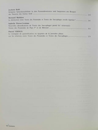 D'un monde &agrave; l'autre. Texte des pyramides & Textes des sarcophages.[newline]M3717l-03.jpeg
