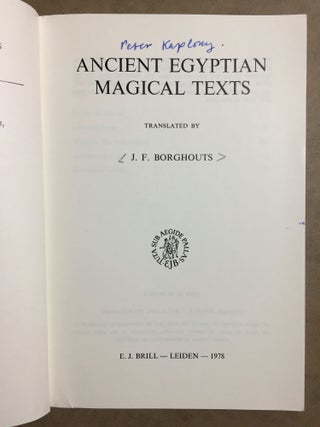 Ancient Egyptian magical texts[newline]M3905c-01.jpg