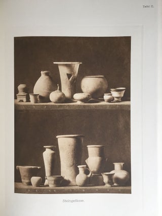 Expedition Ernst von Sieglin. Ausgrabungen in Alexandria. Die griechisch-ägyptische Sammlung Ernst von Sieglin. Band II. Dritter Teil: Die Gefässe in Stein und Ton. Knochenschnitzereien.
