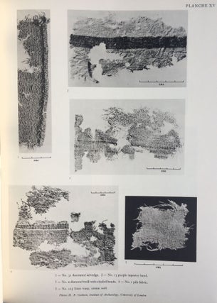 Discoveries in the Judean Desert. Volume II: Les grottes de Murabba'at. 2 volumes (complete set)[newline]M4611-17.jpg