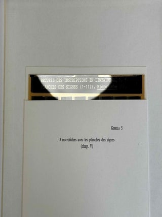 Recueil des inscriptions en lin&eacute;aire A. Vol. 1: Tablettes &eacute;dit&eacute;es avant 1970. Vol. 2: Nodules, Scell&eacute;s et Rondelles &eacute;dit&eacute;s avant 1970. Vol. 3: Tablettes, nodules et rondelles &eacute;dit&eacute;s en 1975 et 1976. Vol. 4: Autres Documents. Vol. 5: Addenda, Corrigenda, Concordances, Index et Planches des signes (complete set)[newline]M4767g-39.jpeg