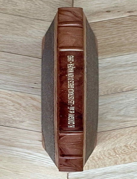 Item #M6860c Les ostraca grecs d'A&iuml;n Waqfa (Oasis de Kharga). CUVIGNY H&eacute;l&egrave;ne - HUSSEIN Adel - WAGNER Guy.