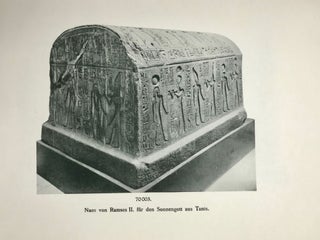Naos (Catalogue Général du Musée du Caire Nr. 70001 - 70050)[newline]M7450-11.jpg