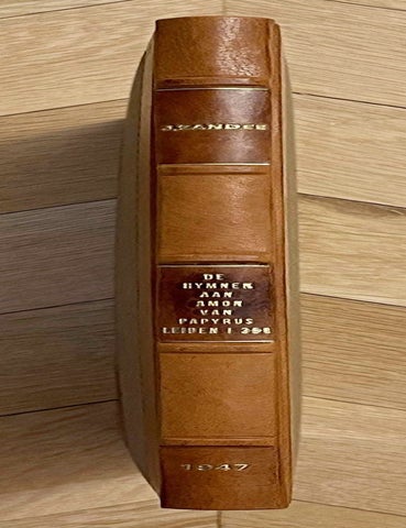 Item #M7615 De hymnen aan Amon van Papyrus Leiden I, 350. ZANDEE Jan.[newline]M7615-00.jpeg