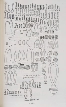 La chapelle d'Achôris à Karnak. Vol. I: Les Fouilles, l'architecture, le mobilier et l'anastylose La chapelle d'Achôris à Karnak. Vol. II,1: Texte. II,2: Documents (complete set)[newline]M7814-07.jpeg
