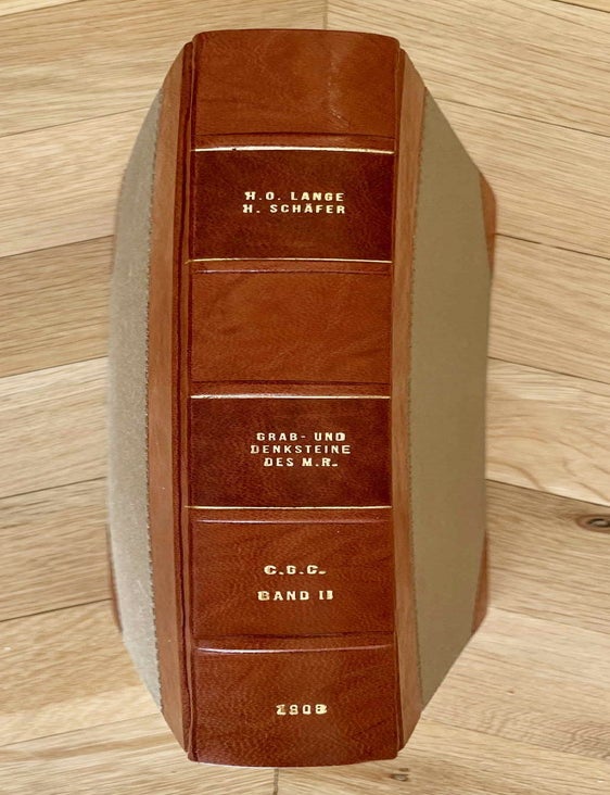 Item #M7985 Grab- und Denksteine des Mittleren Reiches. Band II: Nr. 20400-20780 (Catalogue G&eacute;n&eacute;ral du Mus&eacute;e du Caire). LANGE Hans Ostenfeld - SCH&Auml;FER Heinrich.[newline]M7985-00.jpeg