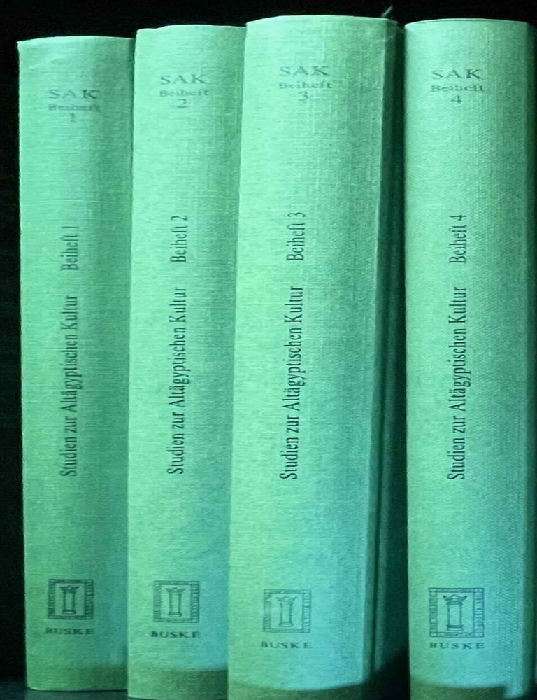 Item #M8110a Akten des vierten internationalen &Auml;gyptologen Kongresses, M&uuml;nchen, 1985. Band 1: Methoden und Geschichte der &Auml;gyptologie: Informatik - Keramologie - Anthropologie. Band 2: Arch&auml;ologie: Feldforschung - Pr&auml;historie. Band 3: Linguistik: Philologie - Religion. Band 4: Geschichte: Verwaltungs- und Wirtschaftsgeschichte - Rechtsgeschichte - Nachbarkulturen (complete in 4 volumes). SCHOSKE Sylvia.
