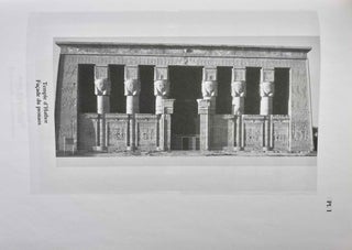 Dendara XIII. Traduction. Le pronaos du temple d'Hathor: Façade et colonnes.[newline]M8394-06.jpeg